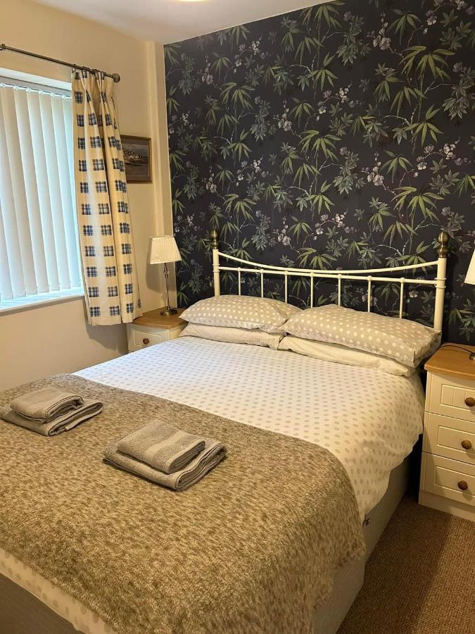 Fernhill Retreat Apartment Charmouth Bagian luar foto