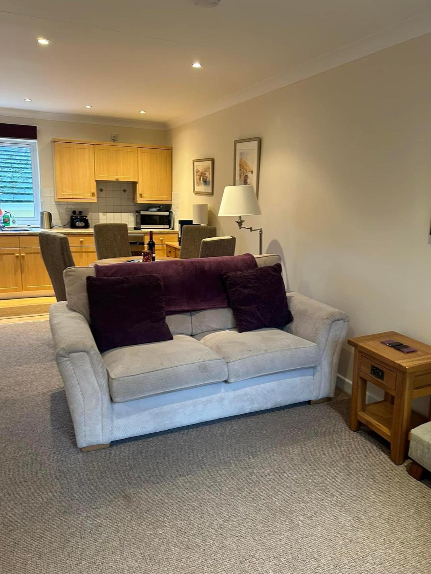 Fernhill Retreat Apartment Charmouth Bagian luar foto